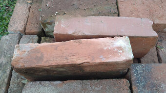 Staré očištěné pálené cihly - 2