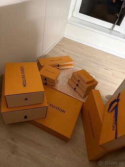 Louis Vuitton krabice a tašky - 2