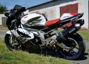 Aprilia RSV 1000 RR - 2