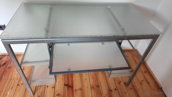 Skleněný stůl - 2