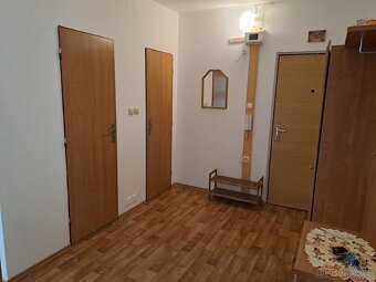 Pronájem bytu 3+1 s balkonem - 2