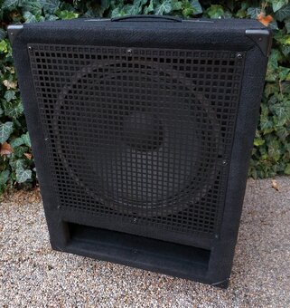 Baskytarový box 15" Eminence Beta 15A - 2