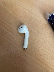 Airpods 2 pravo sluchatko - 2