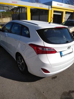 Pronájem Hyundai i30 Kombi 2017r.v 3500 Kč/tyden Bolt, Uber - 2