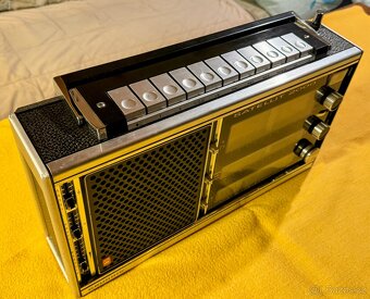 GRUNDIG SATELLIT 2000 - 2