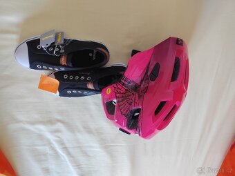 Nové dětské boty a cyklo helma dětská - 2