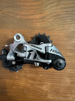 SRAM RIVAL 1 sada - 11s TOP STAV - 2