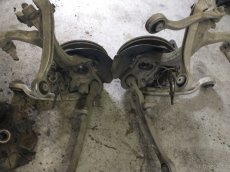 Přední těhlice s ramenama Audi A6 4F - 2
