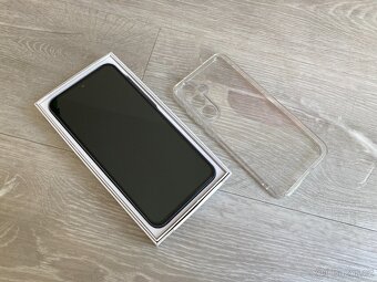 Apple iPhone SE 2020 128GB - TOP STAV - 2
