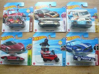 AUTÍČKA HOT WHEELS - 2