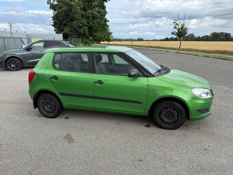 Škoda Fabia 1,2i 44kw rv:2012/5 najeto:139tisLehce havaron - 2