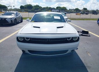 Dodge Challenger 3.6 V6 - díly - 2