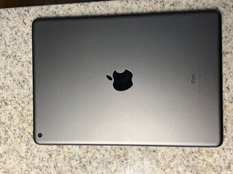 iPad 7 – 128 GB, bez iCloudu a DEP, Praha - 2