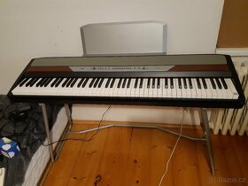 El. klavír Korg - 2