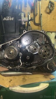 Prodám díly z motoru KTM LC4 620 (kompletní rozebraný motor) - 2