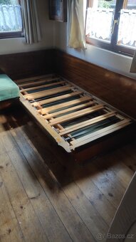 Stará rohová rozkládací pohovka - 2