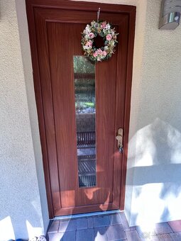 Plastové vstupní dveře - 2