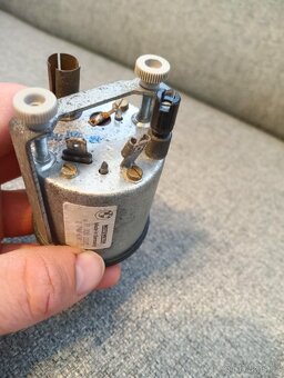 Budíky na staré BMW do kapotáže - 2