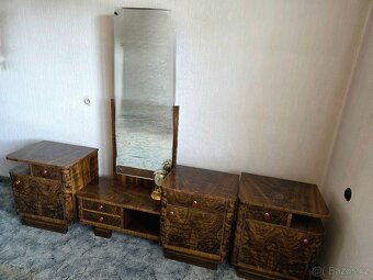 Toaleta a noční stolky - 2