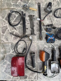 Yamaha XS 400 12 E -  díly - 2