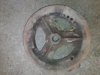 Prodám díly na lis k442 - 2