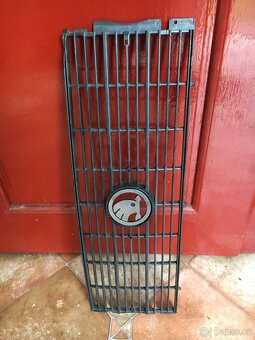 Mřížka chladiče Škoda 105/120 - 2