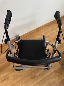 Chodítko pro seniory - 2