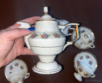 Sada starožitného porcelánu - 2