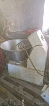 Míchací a hnětací stroj - 2