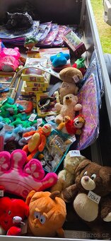 Mix hracek ruzne - 2