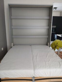 Vyklápěcí manželská postel - 2