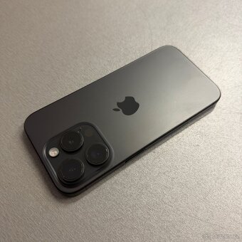 iPhone 15 Pro 128GB černý, rok záruka - 2