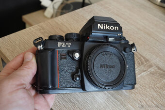 Nikon F3/T (titan), kinofilmový fotoaparát - 2