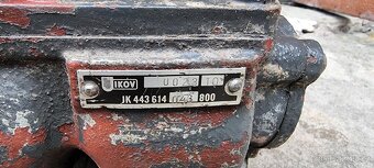 Kompresor LIAZ a napouštěcí ventil - 2
