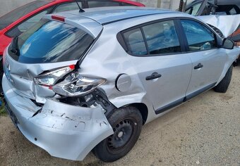 Renault megane lll,1.6i,74kw,2010,5DV,klimatizace - 2