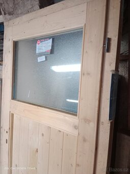Masivní smrkové dveře 90 cm pravé - 2
