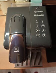 Nespresso DeLonghi Lattissima Touch EN 560 B - 2