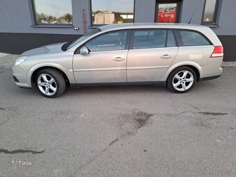 OPEL VECTRA 2.2i BENZÍN 114Kw, r.06,VELMI PĚKNÁ, PÚVOD ČR - 2