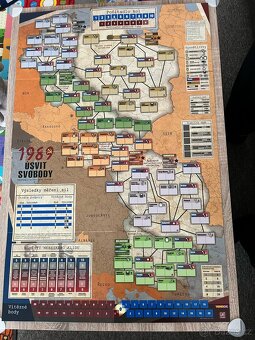 1989 Úsvit svobody (strategická desková hra) - 2