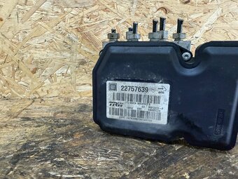 ŘÍDICÍ JEDNOTKA ABS OPEL 22757639 - 2