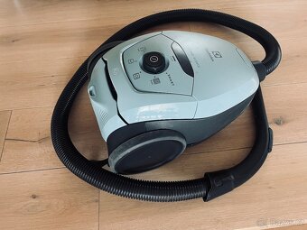 vysavač Electrolux Pure D8.2 - 2