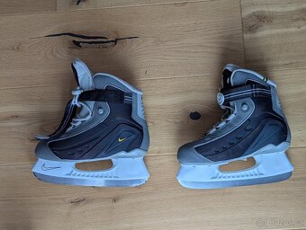 Brusle Nike EUR 36.5 - 2