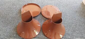 Stolicka plastova hneda - 2