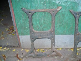 Litinové podstavce - 2