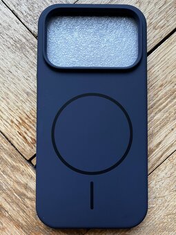 kryt na Apple iPhone 17 Pro - 2