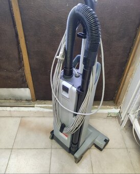 Vysavač Nilfisk GU 355 Dual - 2