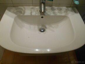 Umývadlo + skříň + baterie - 2