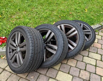 Alu kola VW Kansas R18 5x112 s pneu 245/45 - 2