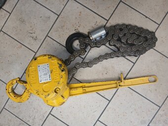 Řetězový zvedák,kladkostroj Yale C85 - 2