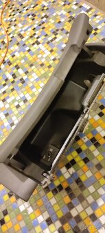 Octavia 2 šuplík spolujezdce - 2